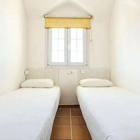 Holidays, Arttyfal, 2 4 Personas, Parking Y Wi-fi アパート *