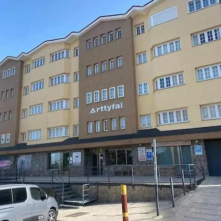 アパート Holidays, Arttyfal, 2 4 Personas, Parking Y Wi-fi