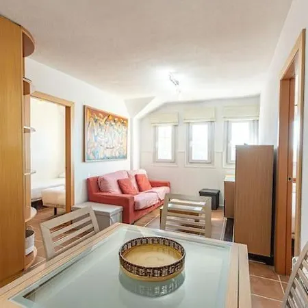 アパート Holidays, Arttyfal, 2 4 Personas, Parking Y Wi-fi *